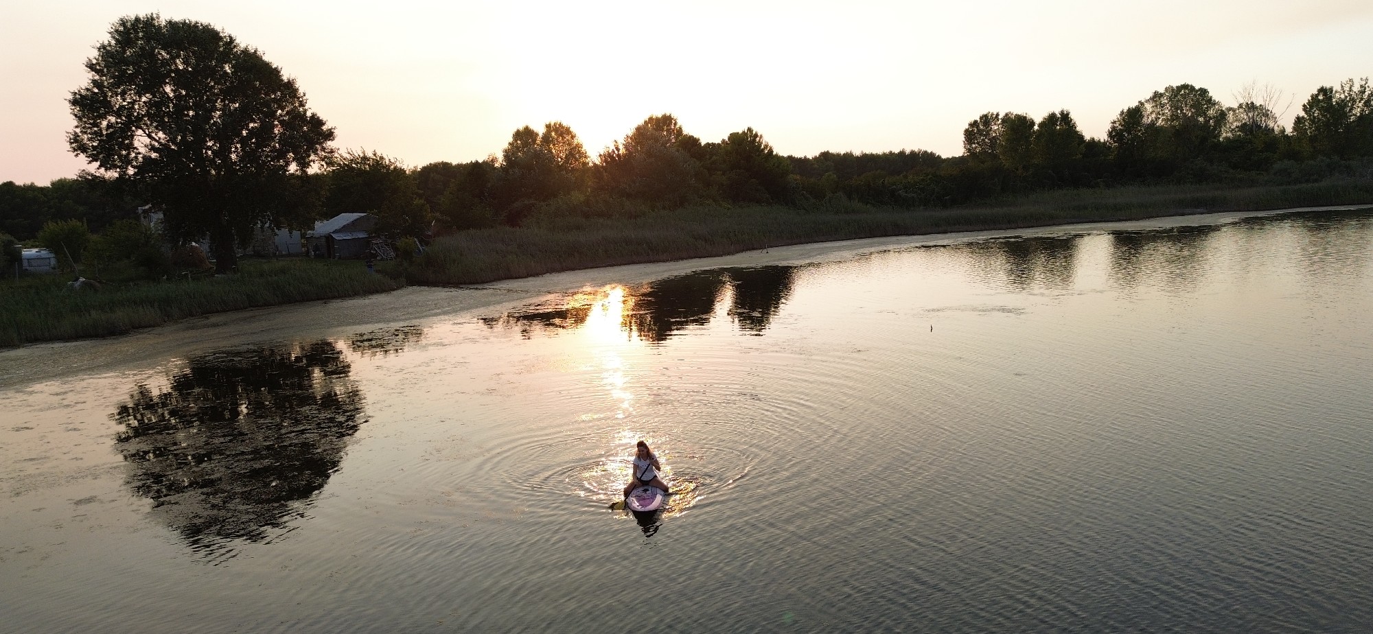 Paddle au coucher du soleil en Albanie